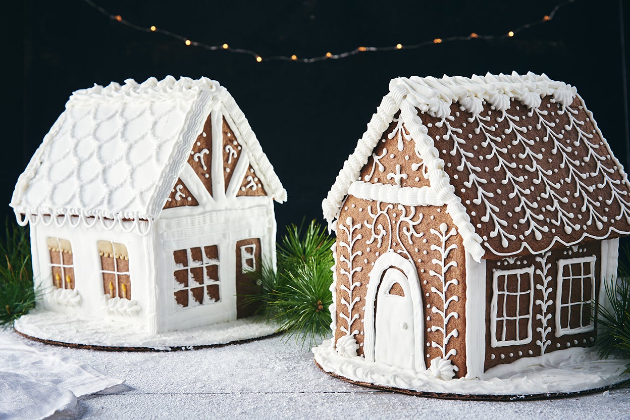 The EASIEST Gingerbread House Recipe - Thistlewood Farm