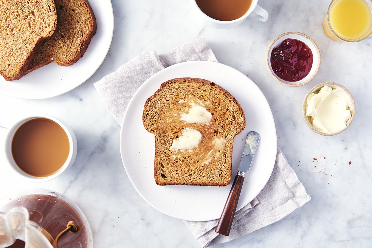 Oatmeal Bread Machine Recipe for the Best Toast (+ Video)