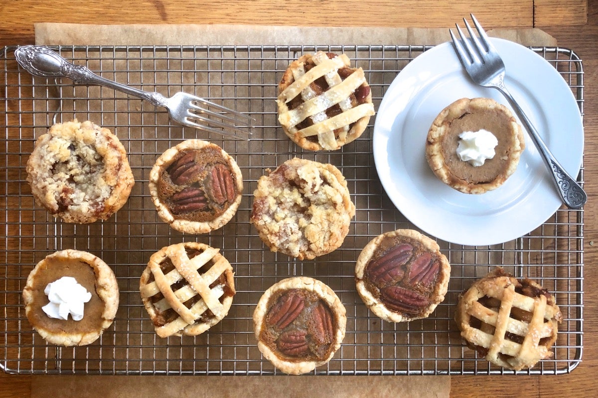 Nordic Ware Mini Pie Pan Thanksgiving