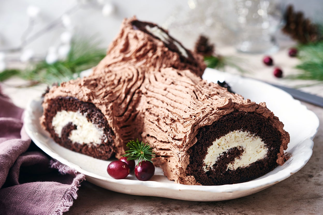Yule Log Cake Recipe with Chocolate Ganache Icing