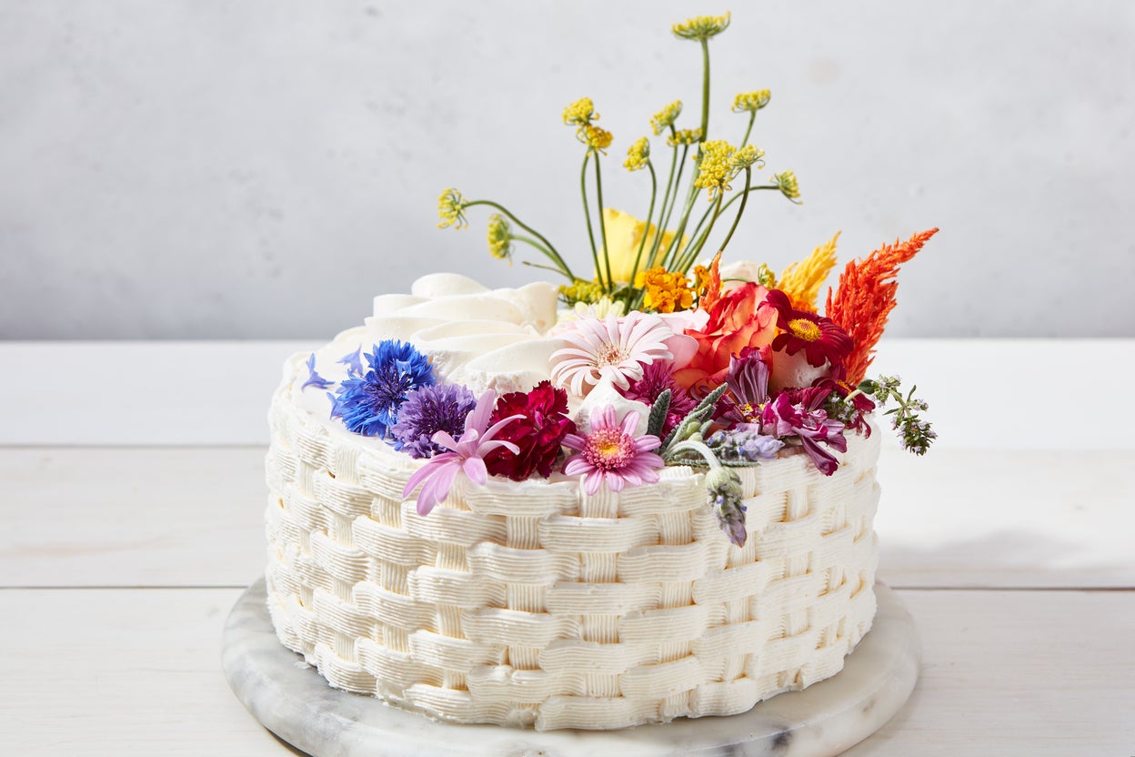 Chocolate Flower Basket Cake | bakehoney.com
