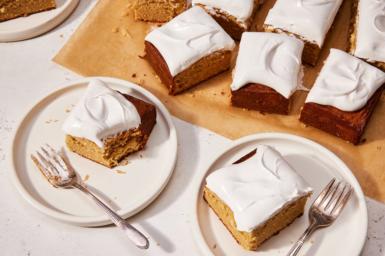 This cake can't be missing from your coffee table! easy butter cake 