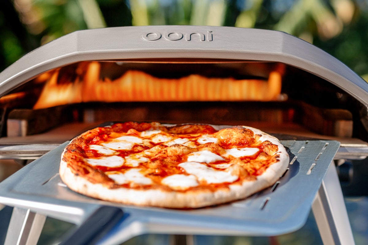 Got myself an Ooni pizza oven and the first thing I cooked are