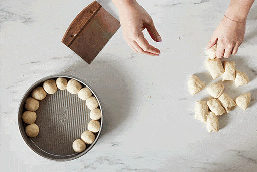Pull-Apart Garlic Bread – Step 4