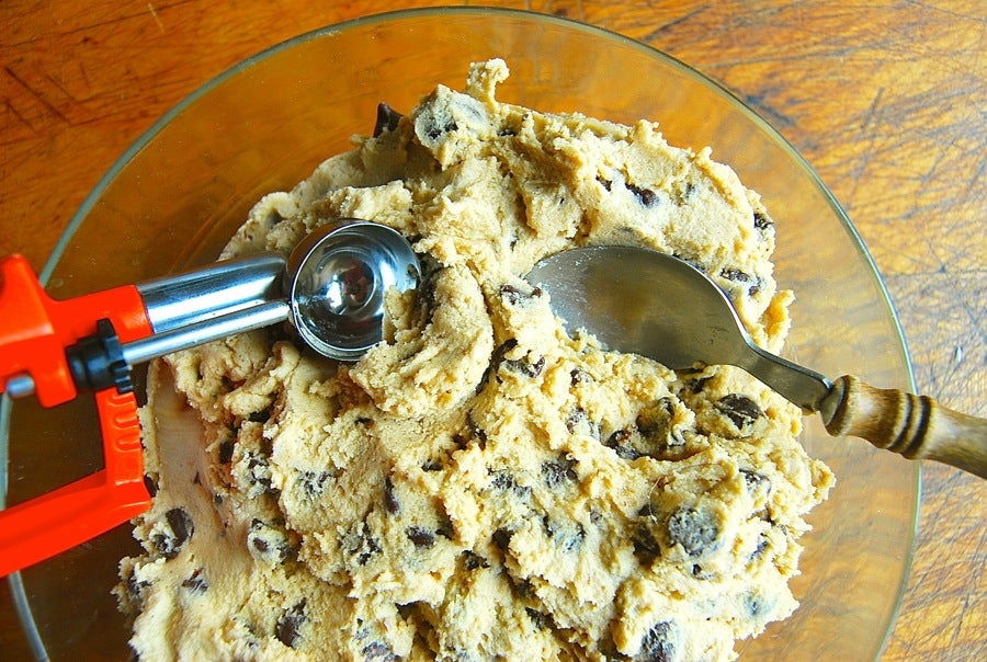 How to measure drop cookie dough - Baking Bites