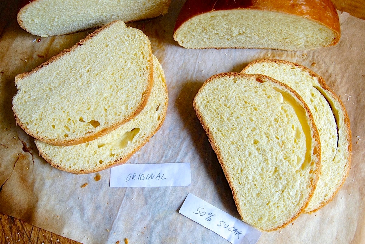 Хлеб сахар вода. Хлеб с сахаром. Фризийский сахарный хлеб. Хлеб без сахара. Бутерброд с сахаром.