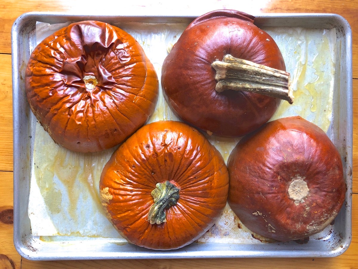 How to make homemade pumpkin puree via @kingarthurflour