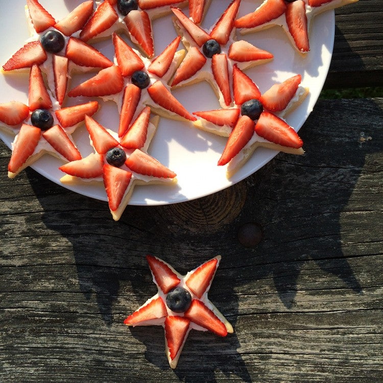 Berry Star Cookie via @kingarthurflour