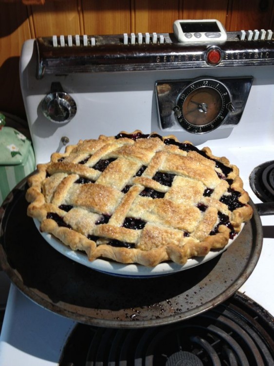 wild blueberry pie via@kingarthurflour