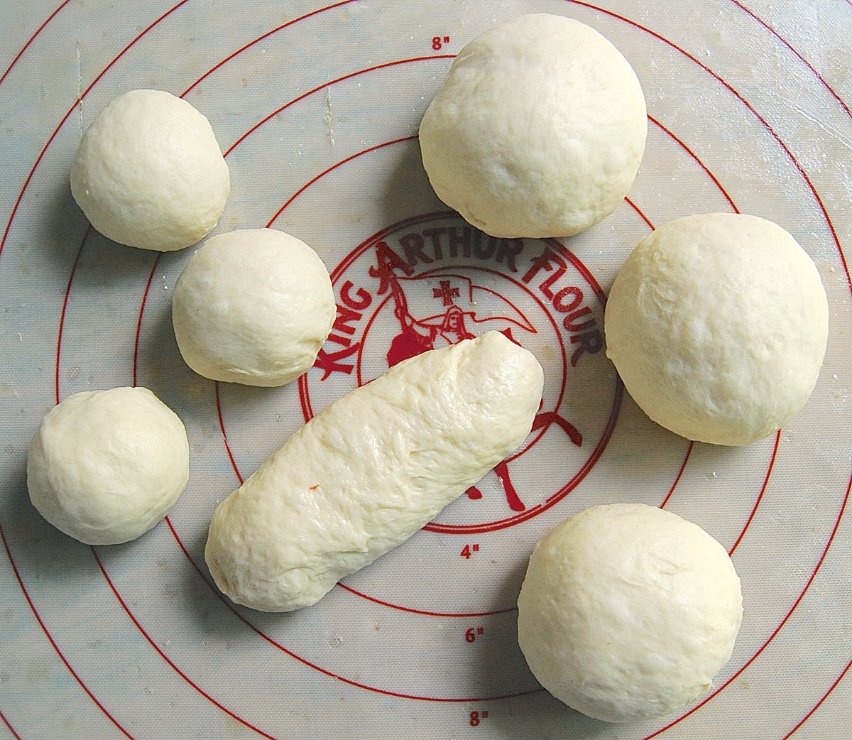 How to make pretzel buns via @kingarthurflour