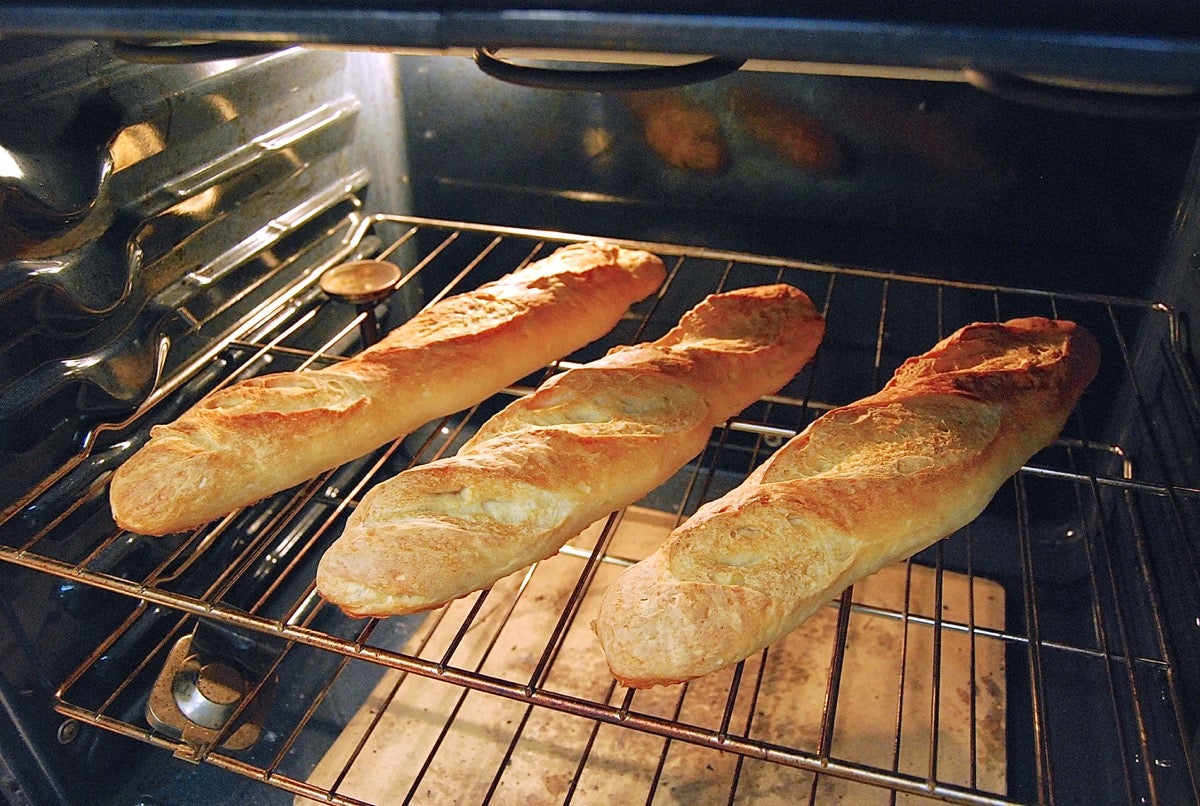 How to make crusty bread via @kingarthurflour