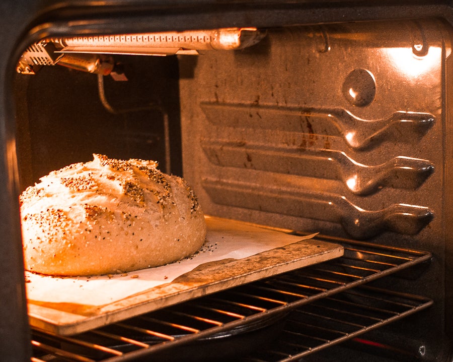 Tips for Positioning Your Oven Shelves for Perfect Baking