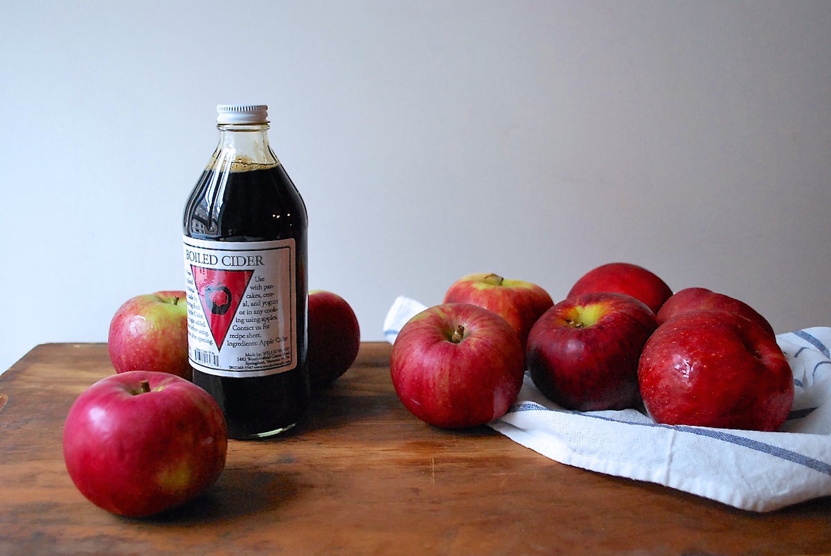 Apple pie via @kingarthurflour