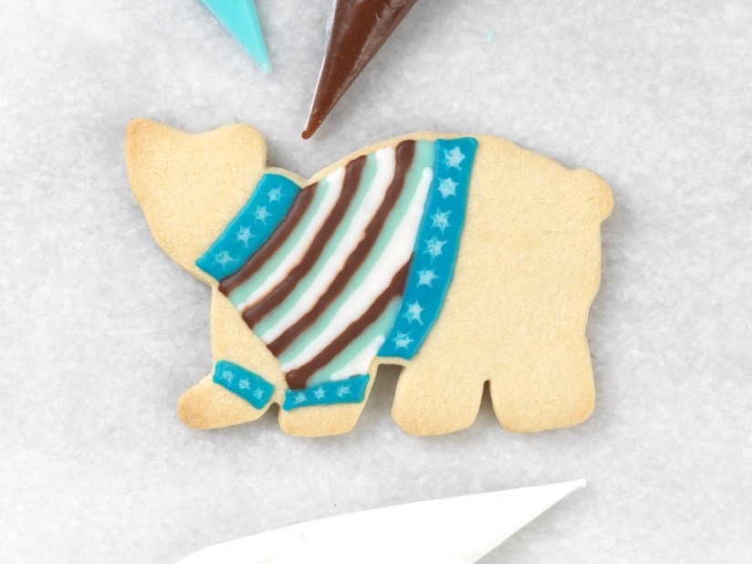 Cookie Decorating Techniques via @kingarthurflour