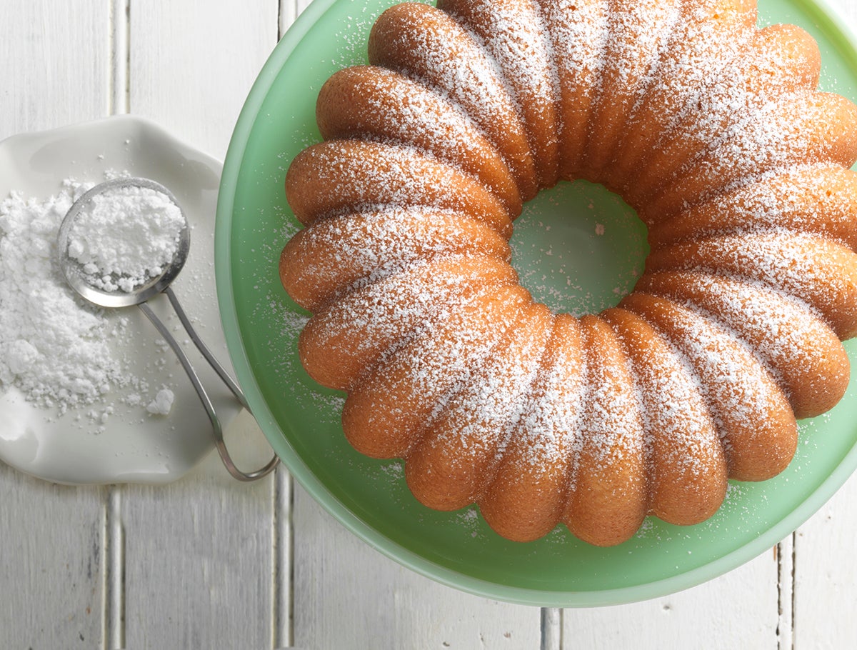 3 easy ways to decorate a classic Bundt cake