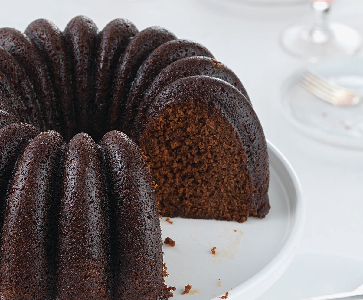 3 easy ways to decorate a classic Bundt cake