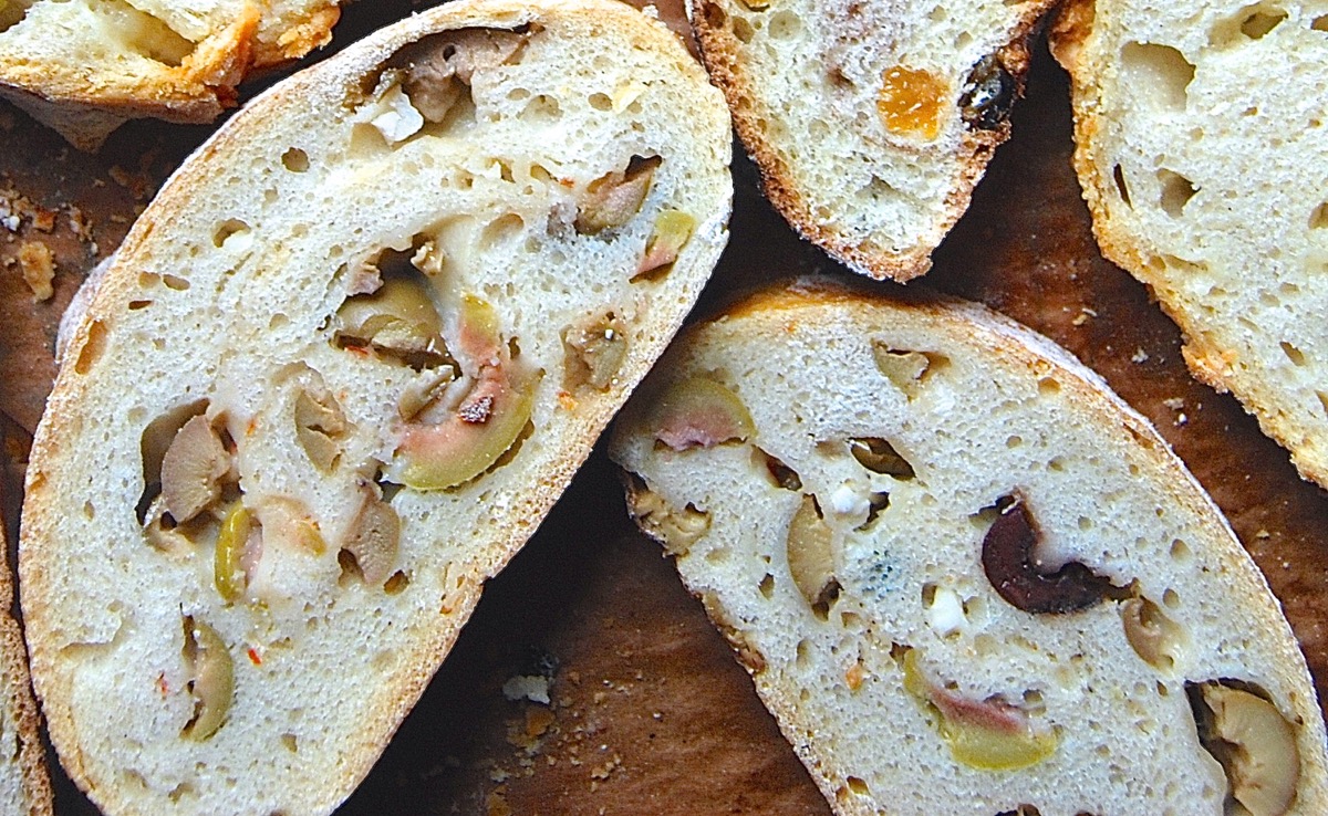 No-Knead Bread Variations via @kingarthurflour