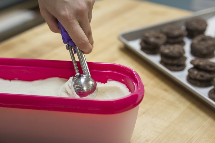 how to make ice cream sandwiches via @kingarthurflour