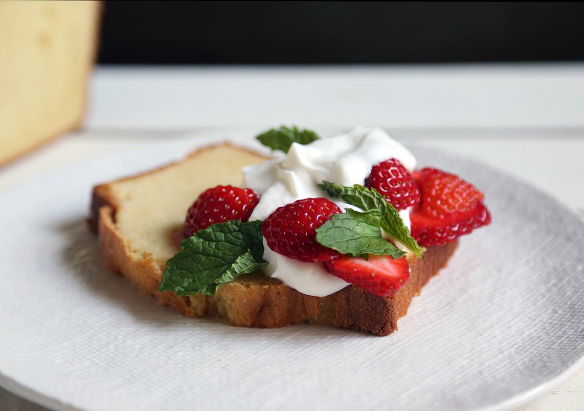 Pound cake via @kingarthurflour