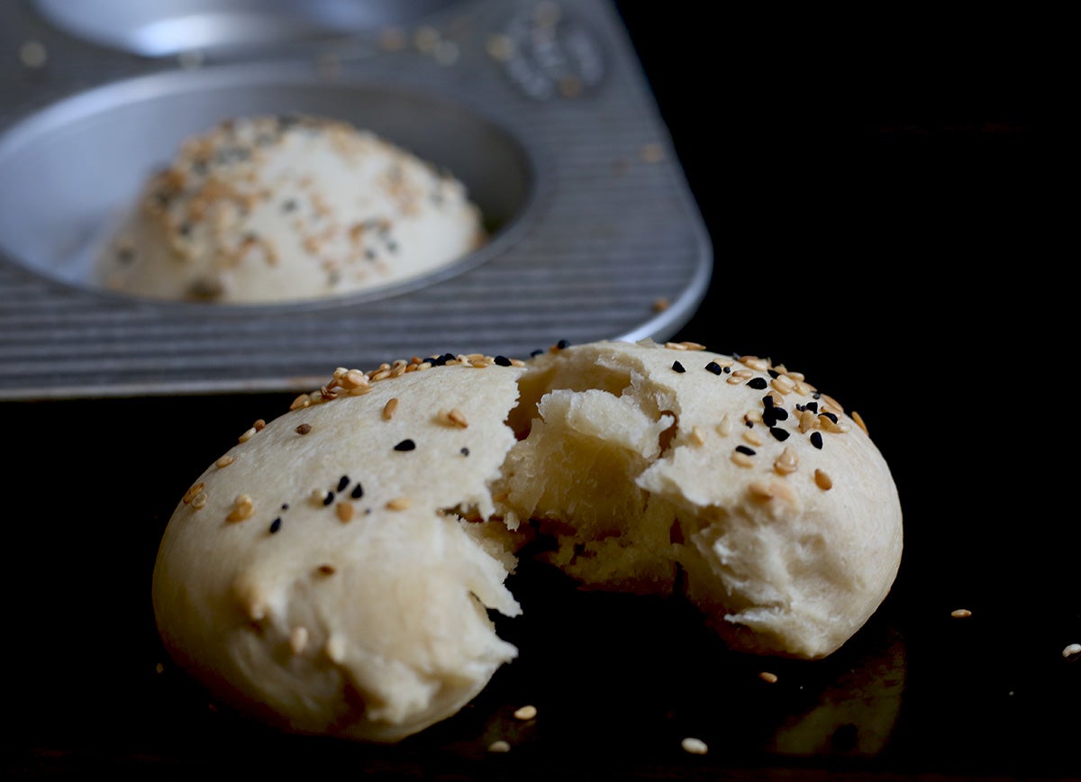 Hamburger bun pans? Tips, tricks, thoughts? : r/Baking