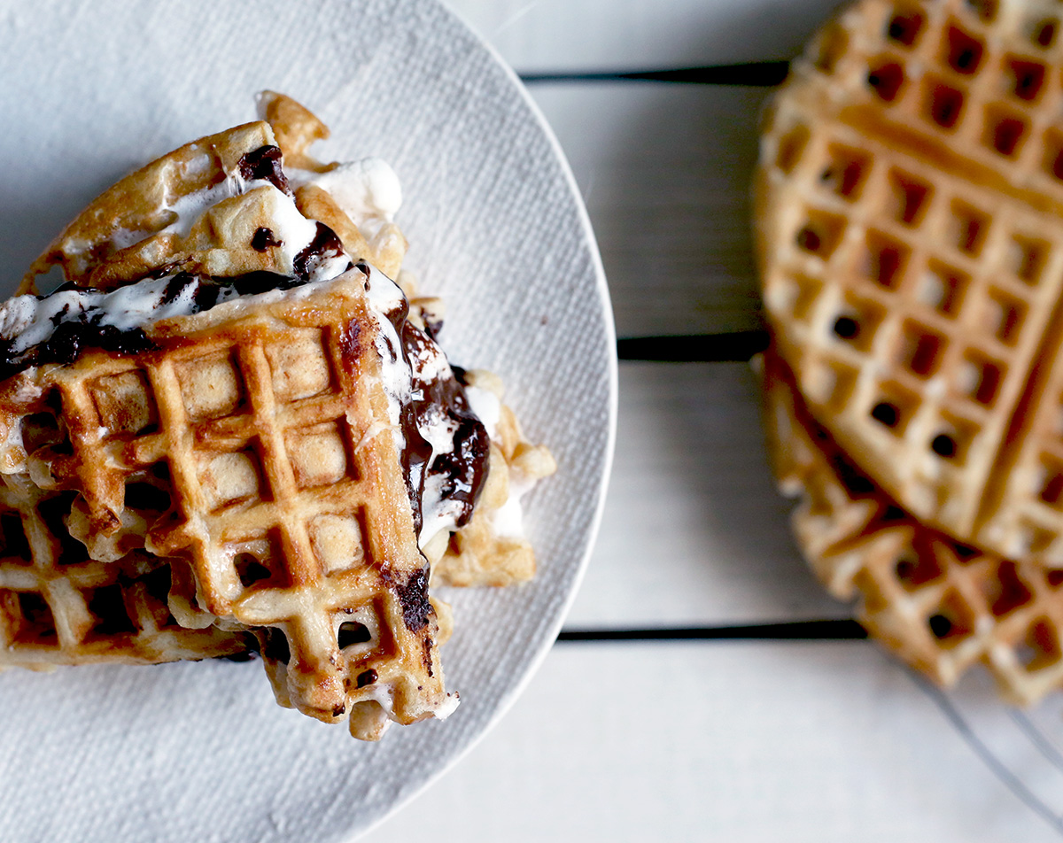 S'mores waffle via @kingarthurflour