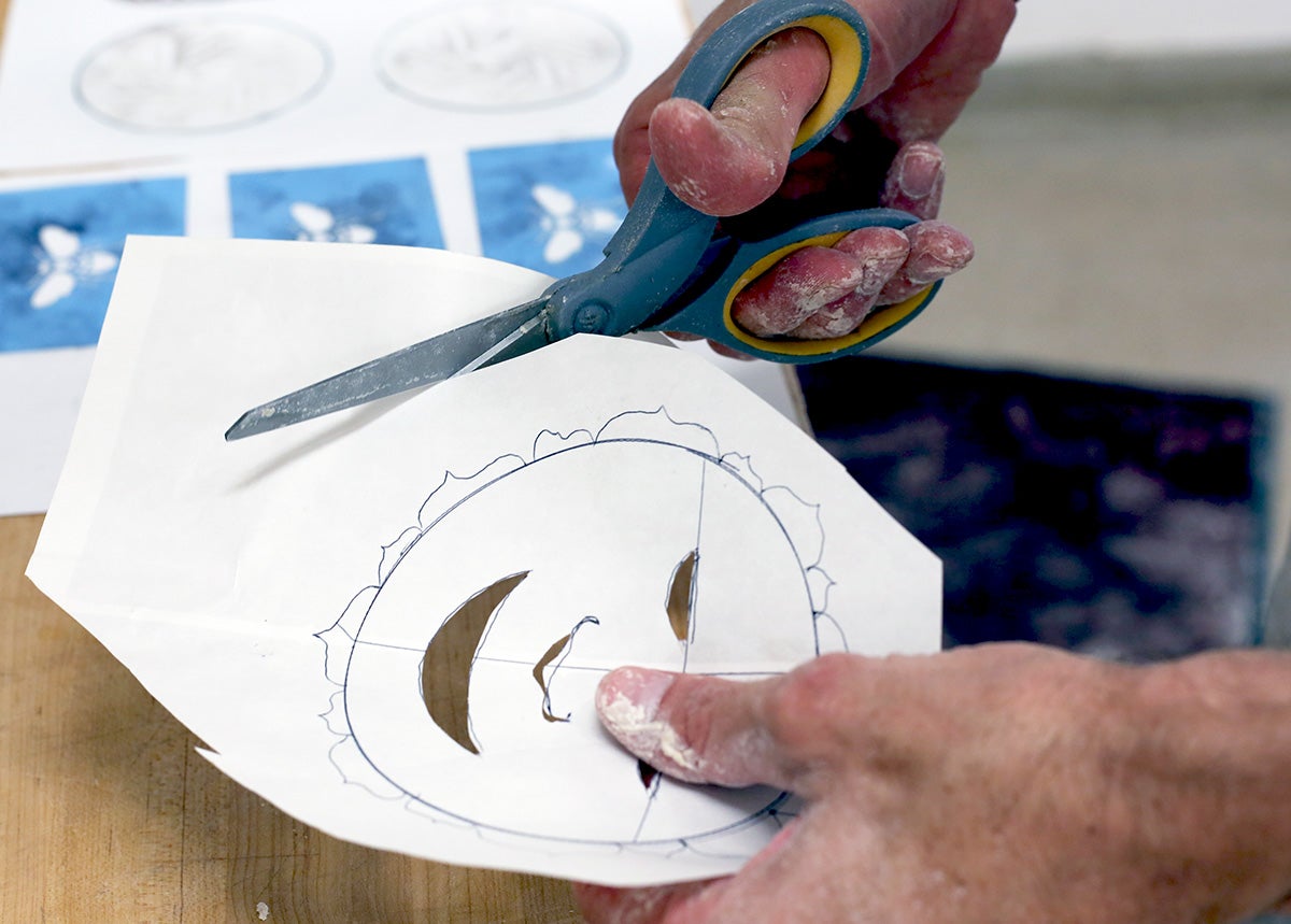 Artisan bread stenciling via @kingarthurflour