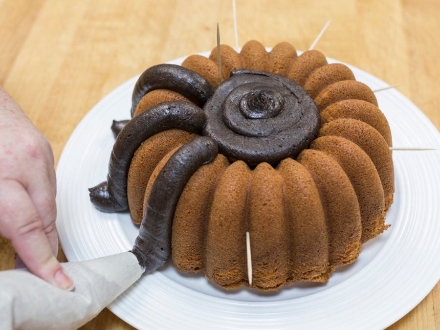 How to make Halloween Spider Bundt via @kingarthurflour