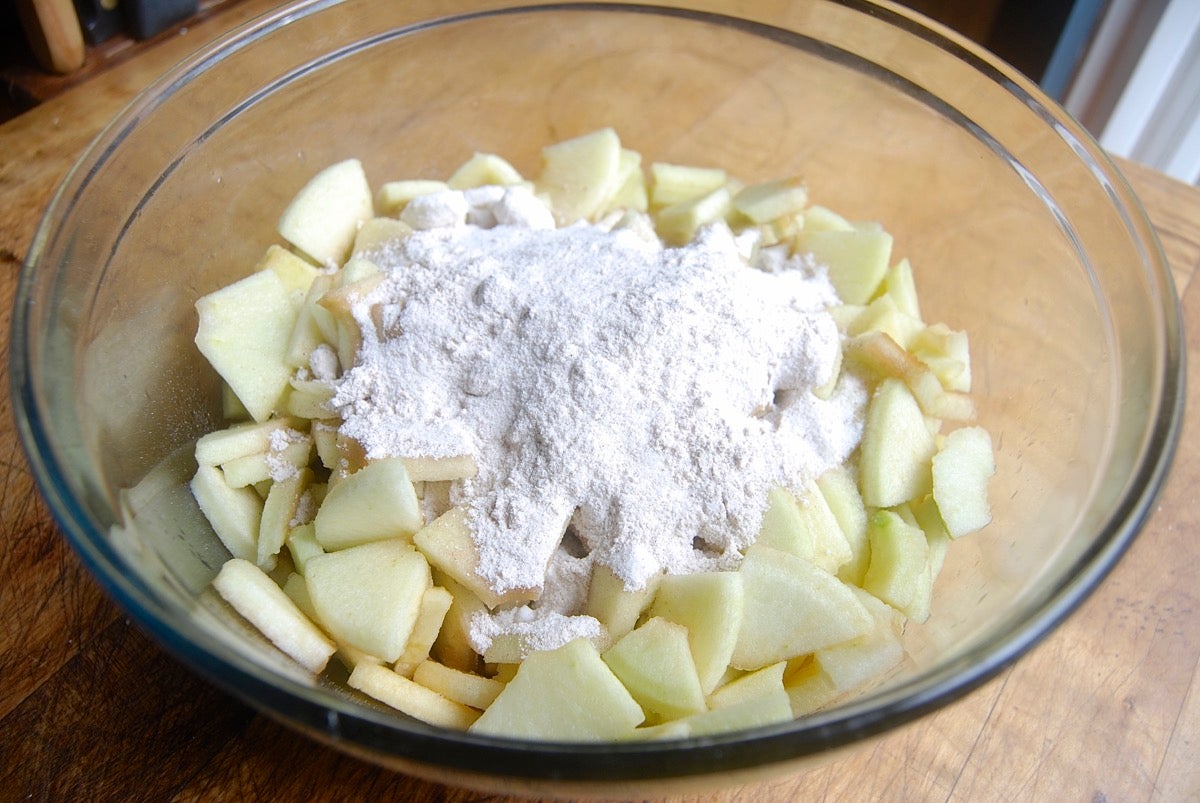 Apple Pie Bakealong via @kingarthurflour