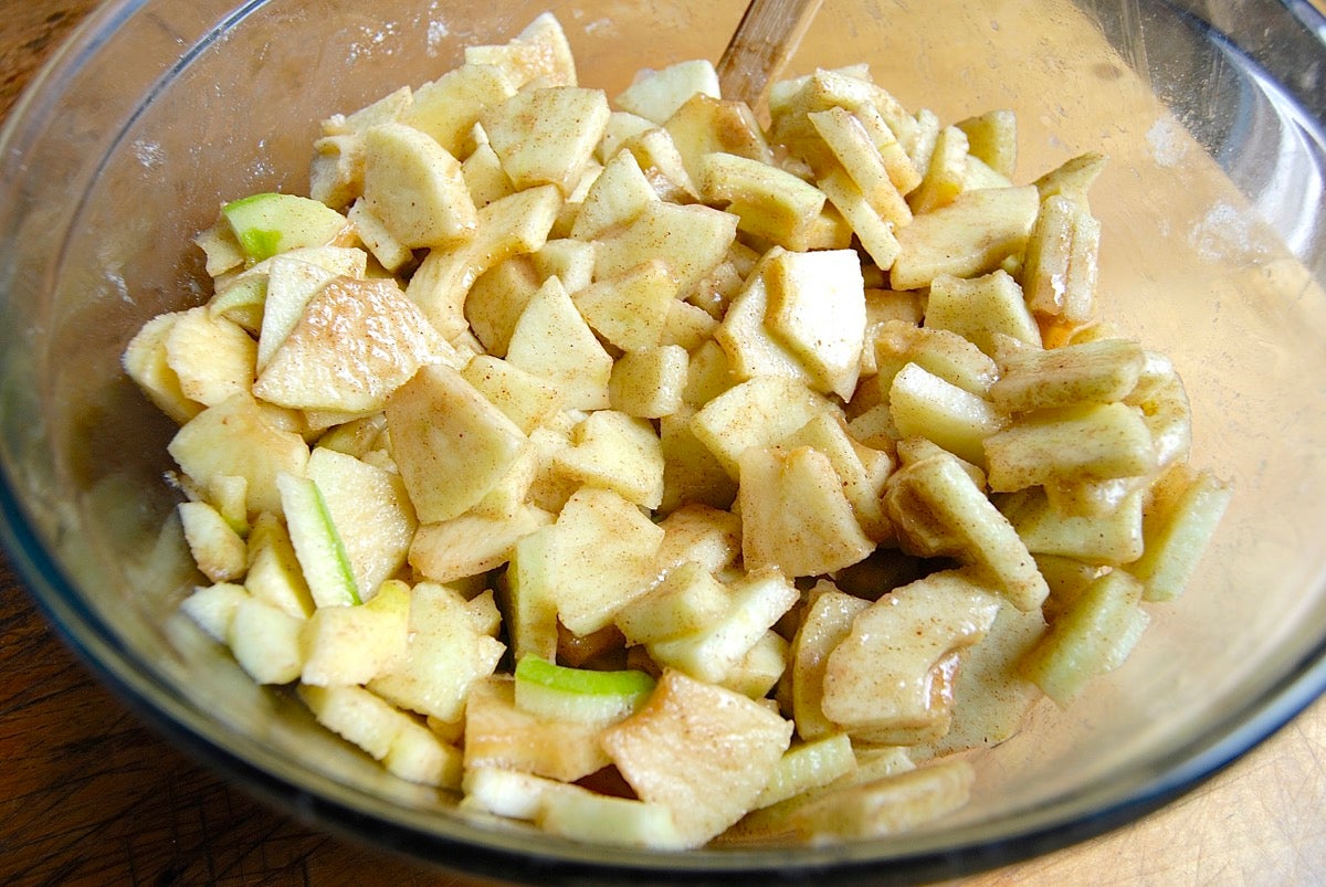 Apple Pie Bakealong via @kingarthurflour