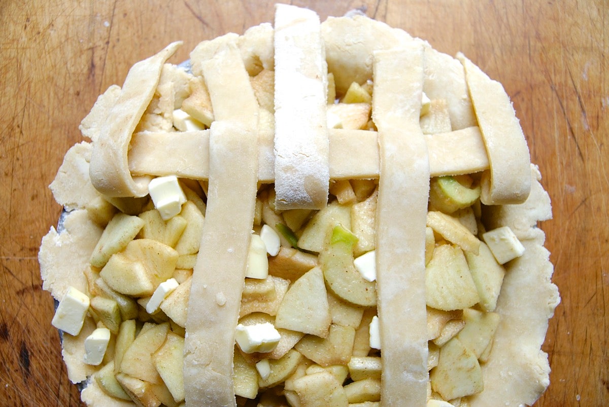 Apple Pie Bakealong via @kingarthurflour