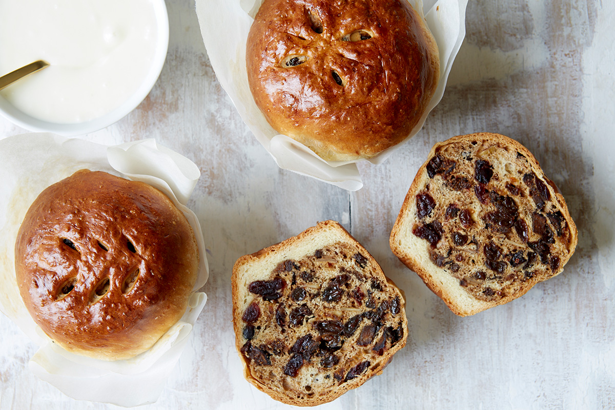 sweet holiday bread recipes via@kingarthurflour