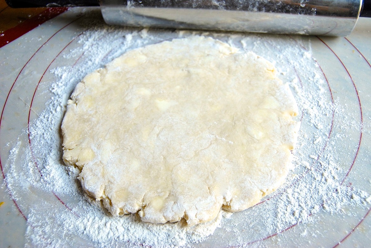 Apple Pie Bakealong via @kingarthurflour