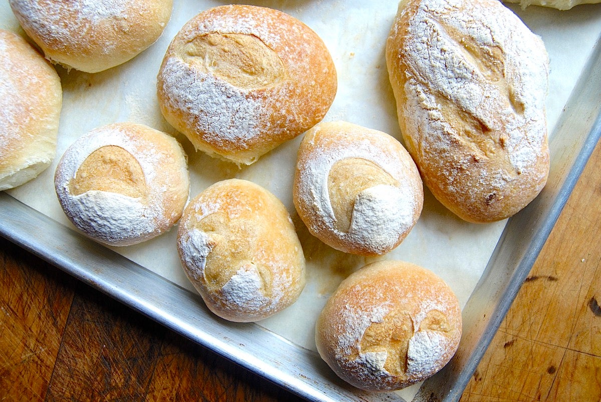 No-Knead Sandwich Rolls via @kingarthurflour