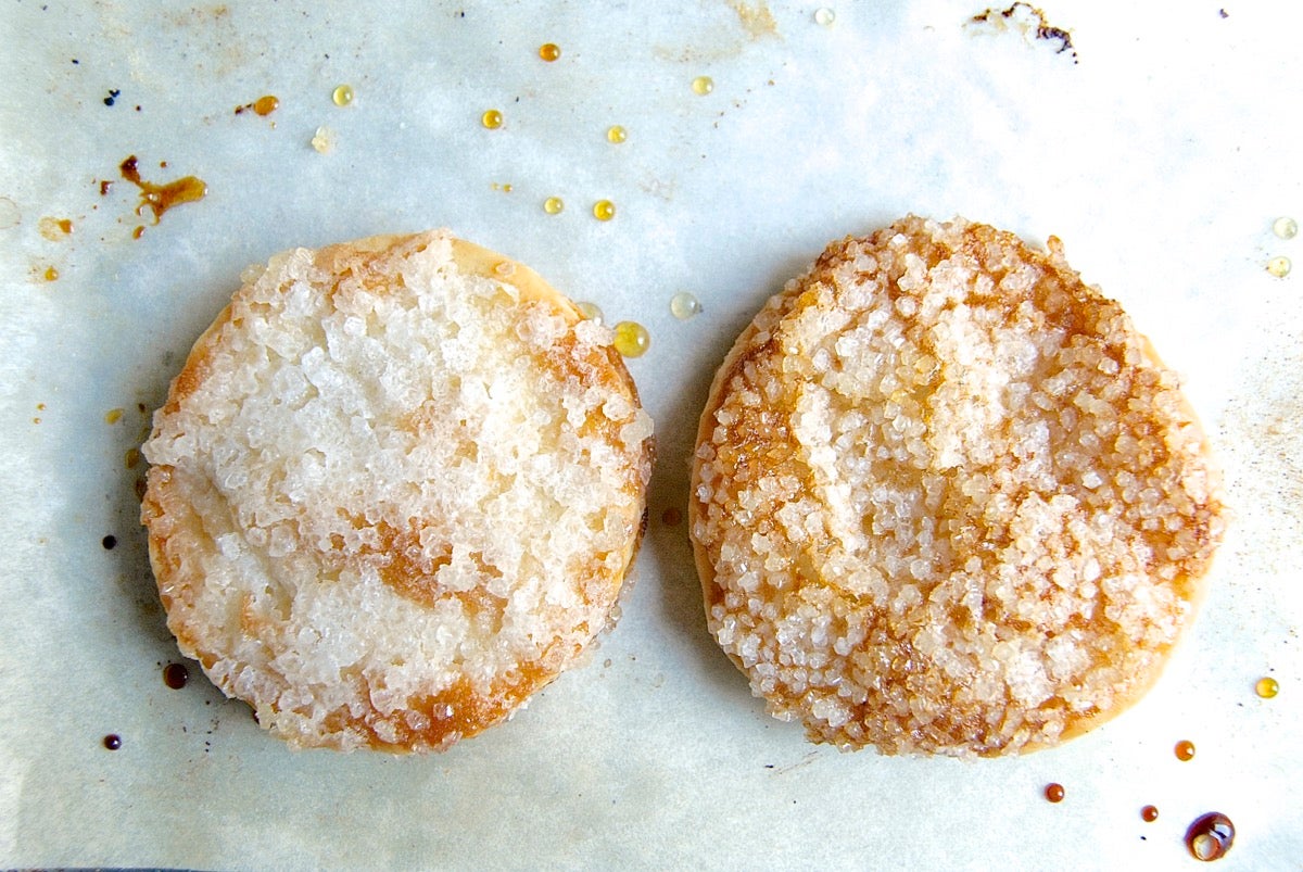 Topping pie crust via @kingarthurflour