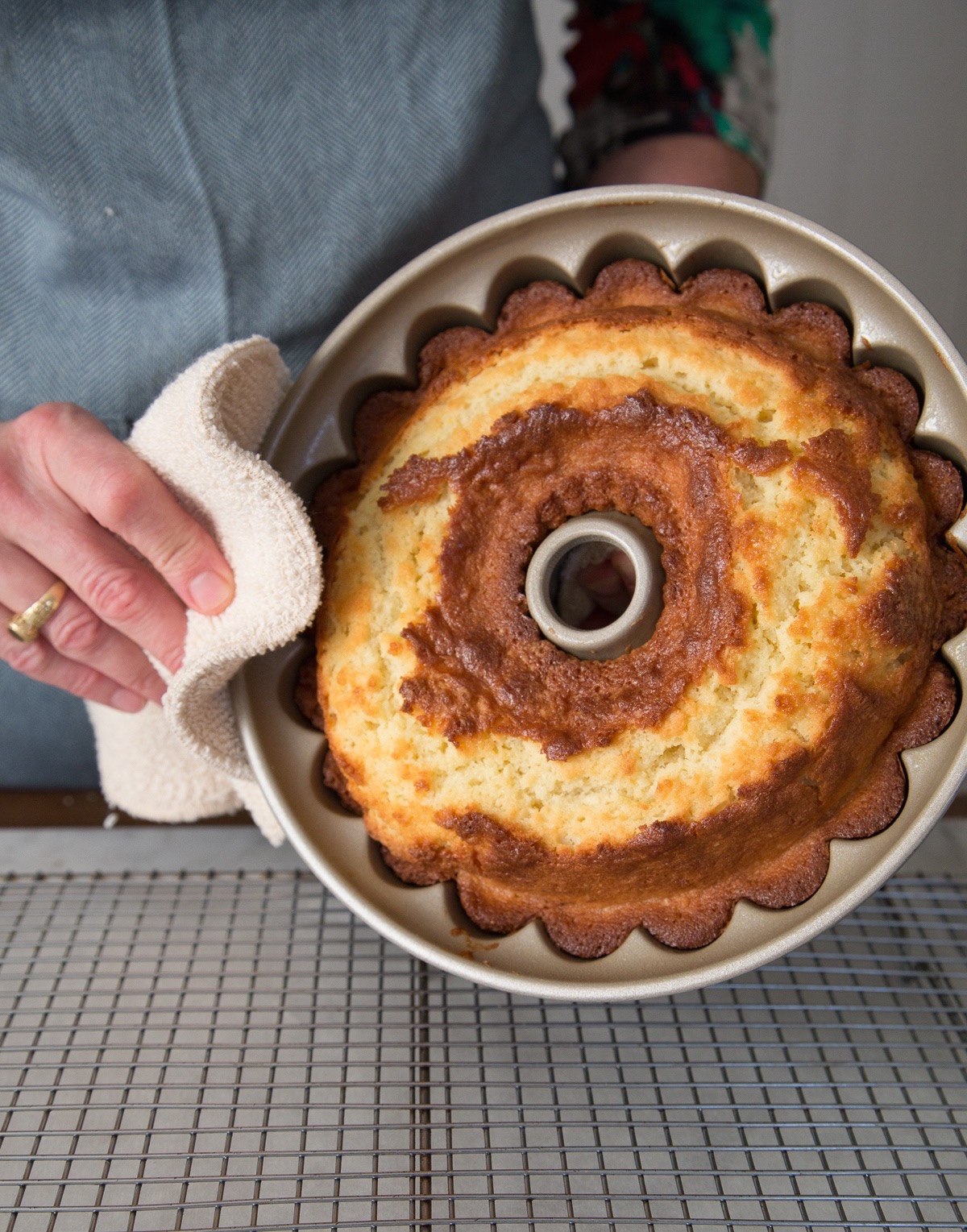 How-To-Make-Lemon-Bundt-Cake via @kingarthurflour