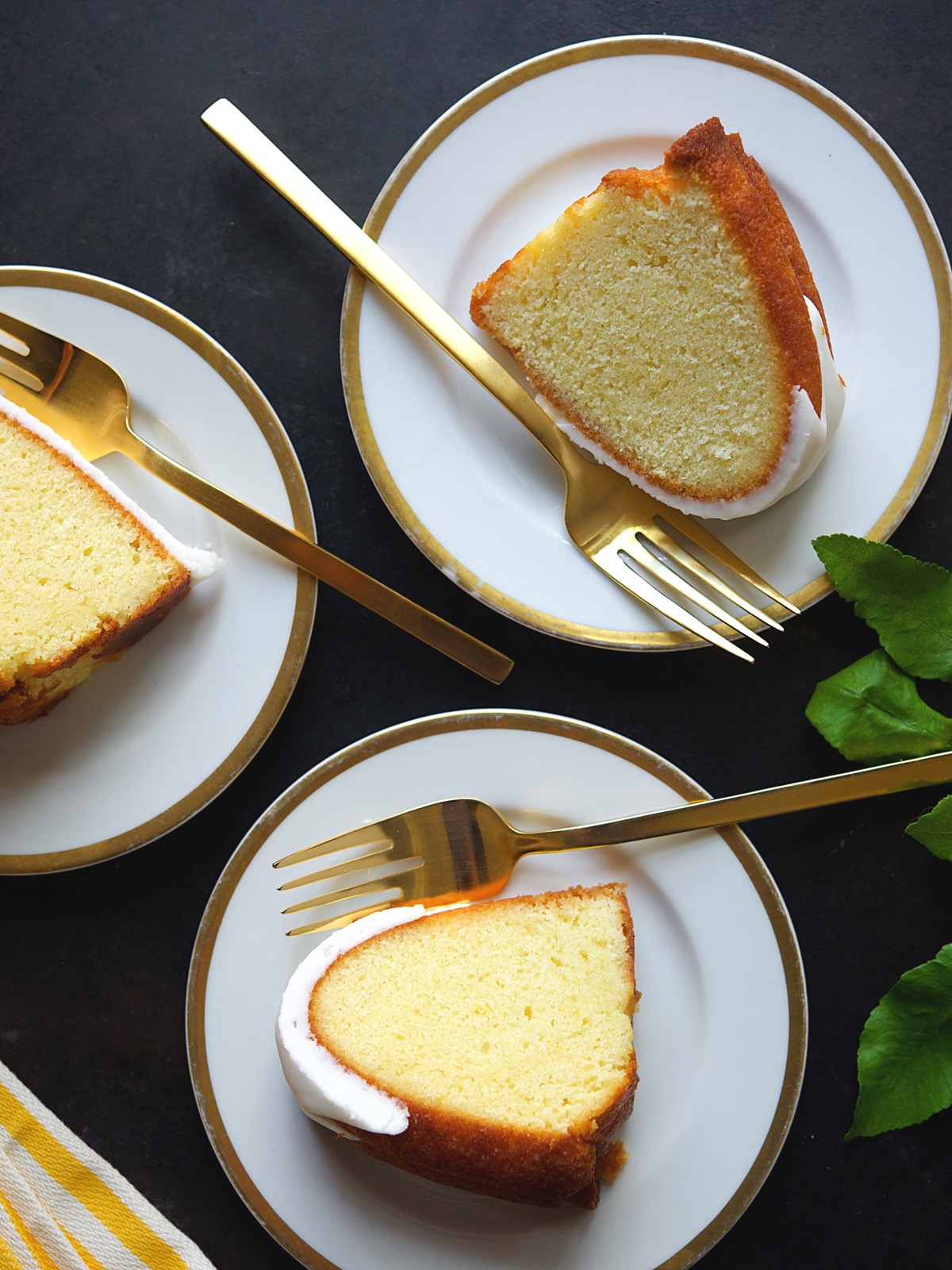 Lemon-Bundt-Cake via @kingarthurflour