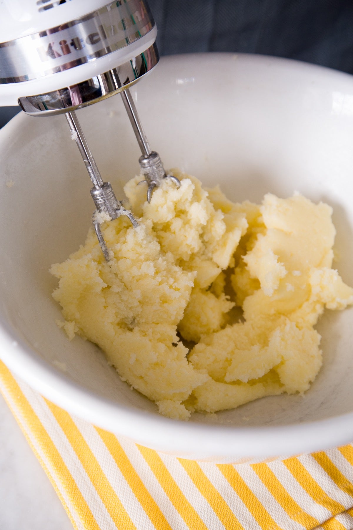 How-To-Make-Lemon-Bundt-Cake via @kingarthurflour