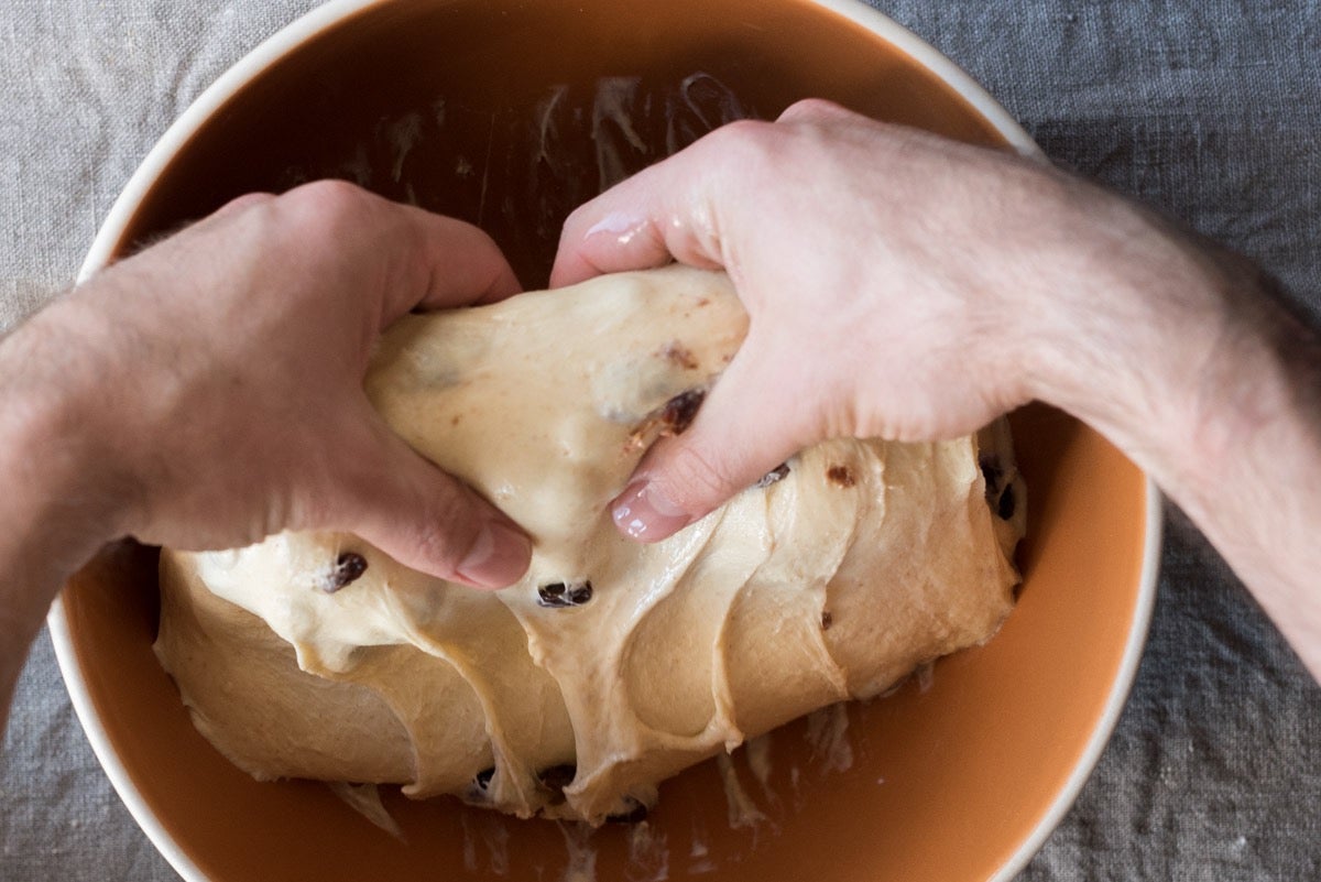 Tips for Brioche-Style Kugelhopf via @kingarthurflour