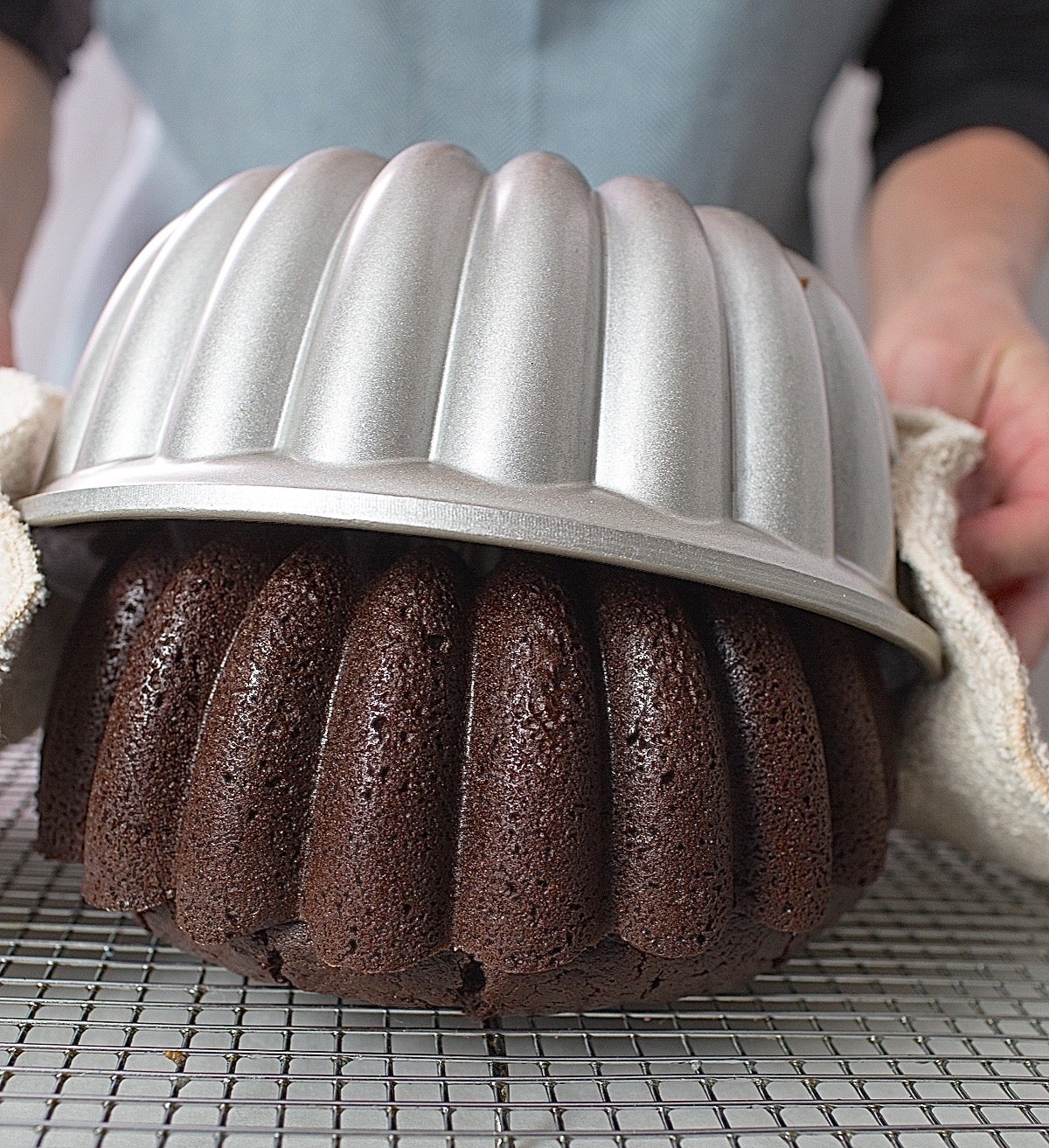 How to make Chocolate Fudge Bundt Cake via @kingarthurflour