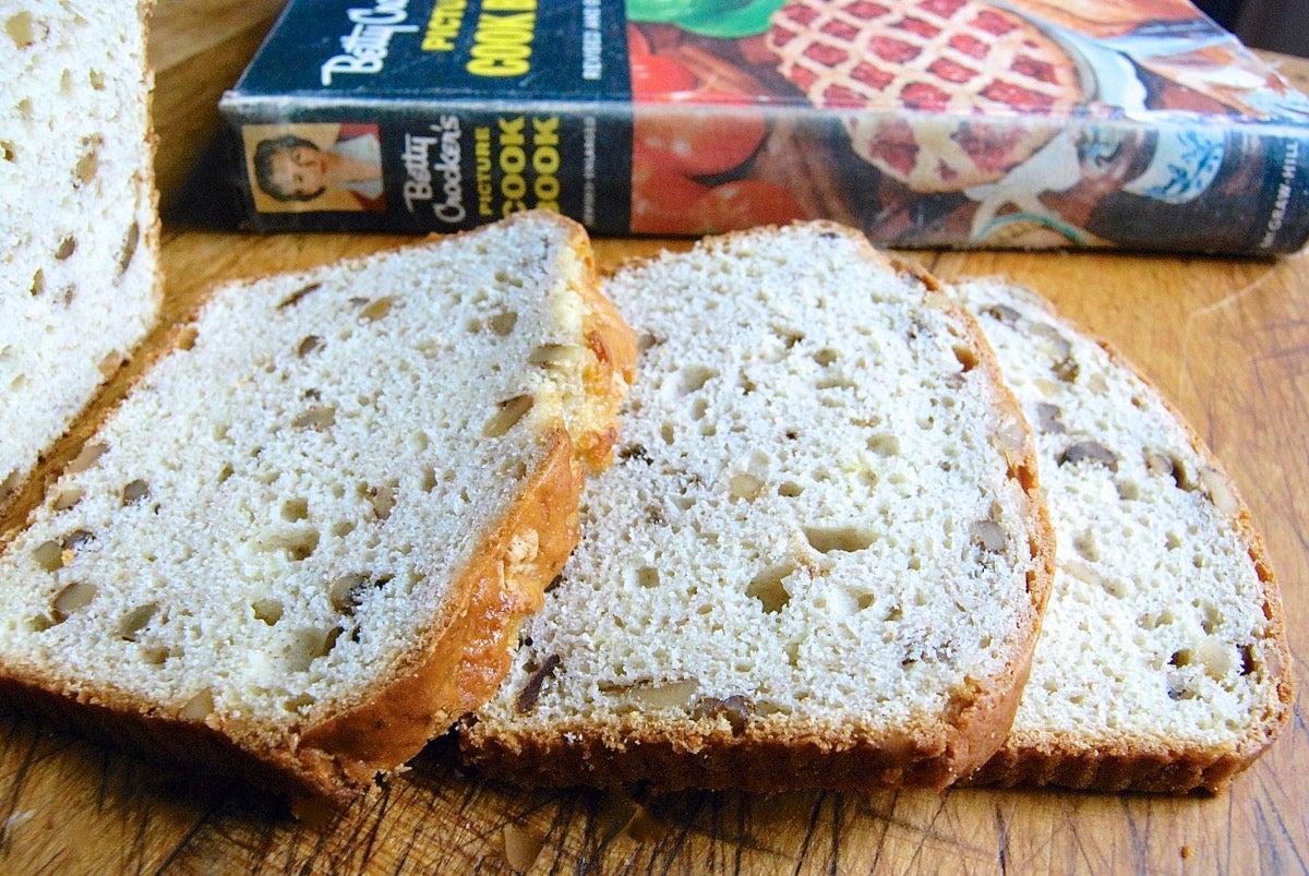 History of Banana Bread via @kingarthurflour