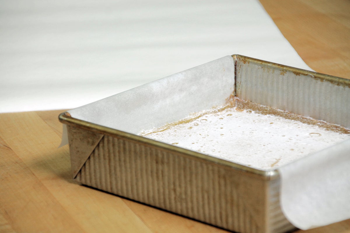 Baking with a parchment paper sling