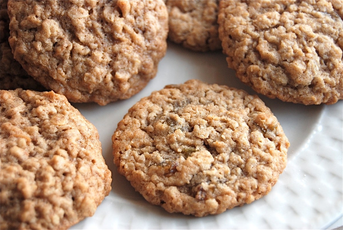 How to reduce sugar in cookies and bars via @kingarthurflour