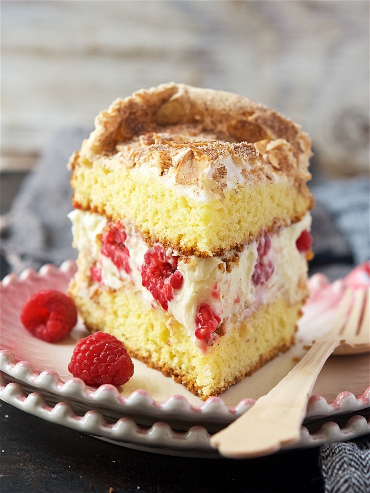 Berry Blitz Torte Bakealong via @kingarthurflour