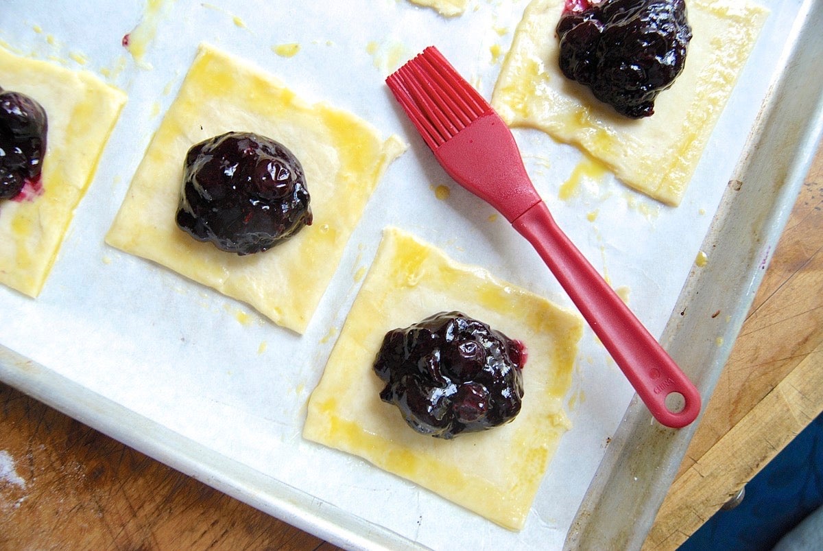 Blueberry Hand Pies Bakealong via @kingarthurflour