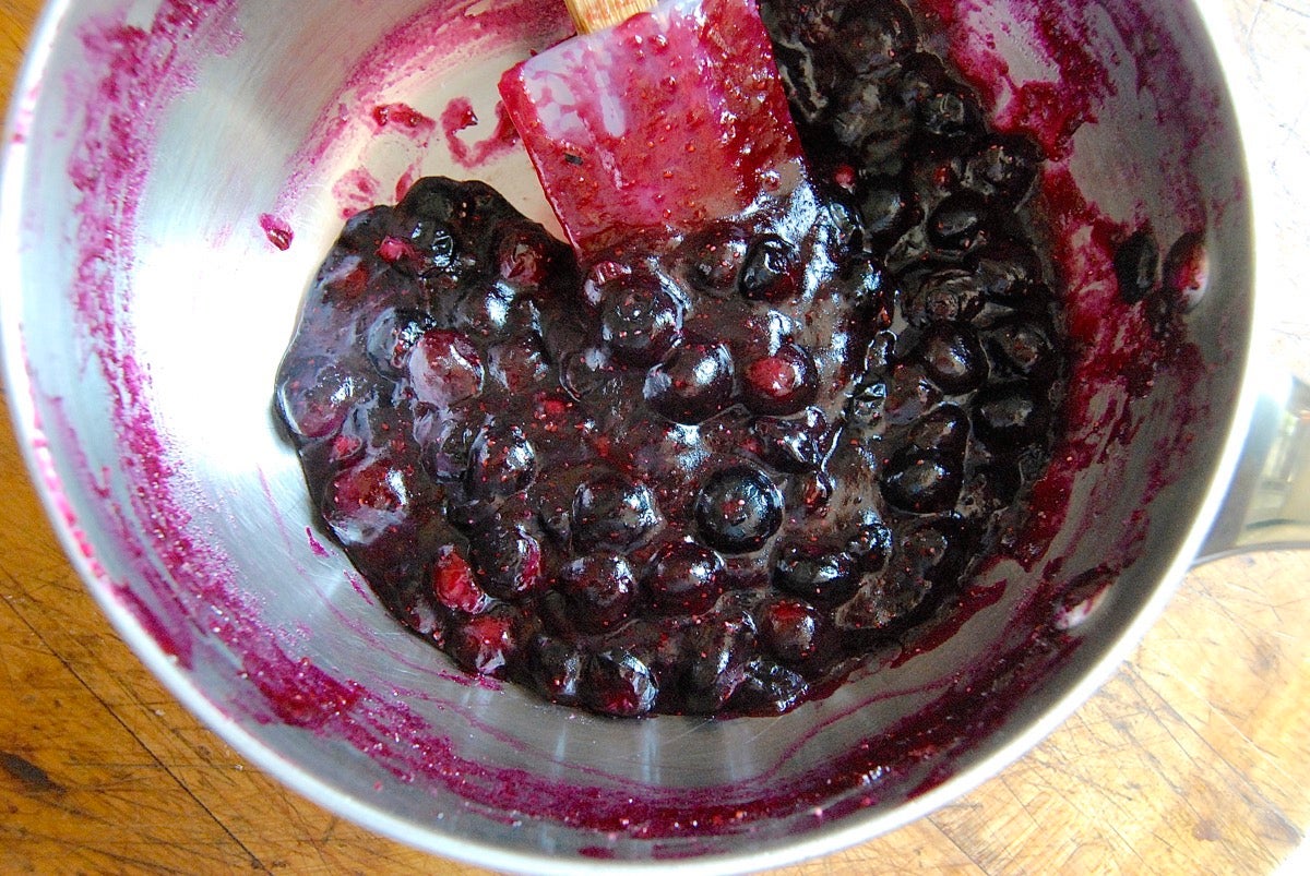 Blueberry Hand Pies Bakealong via @kingarthurflour