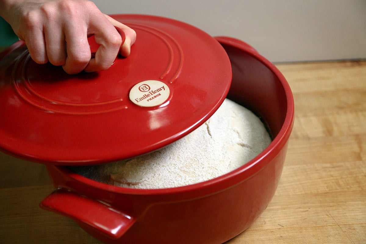 Baking in a cold Dutch oven via @kingarthurflour