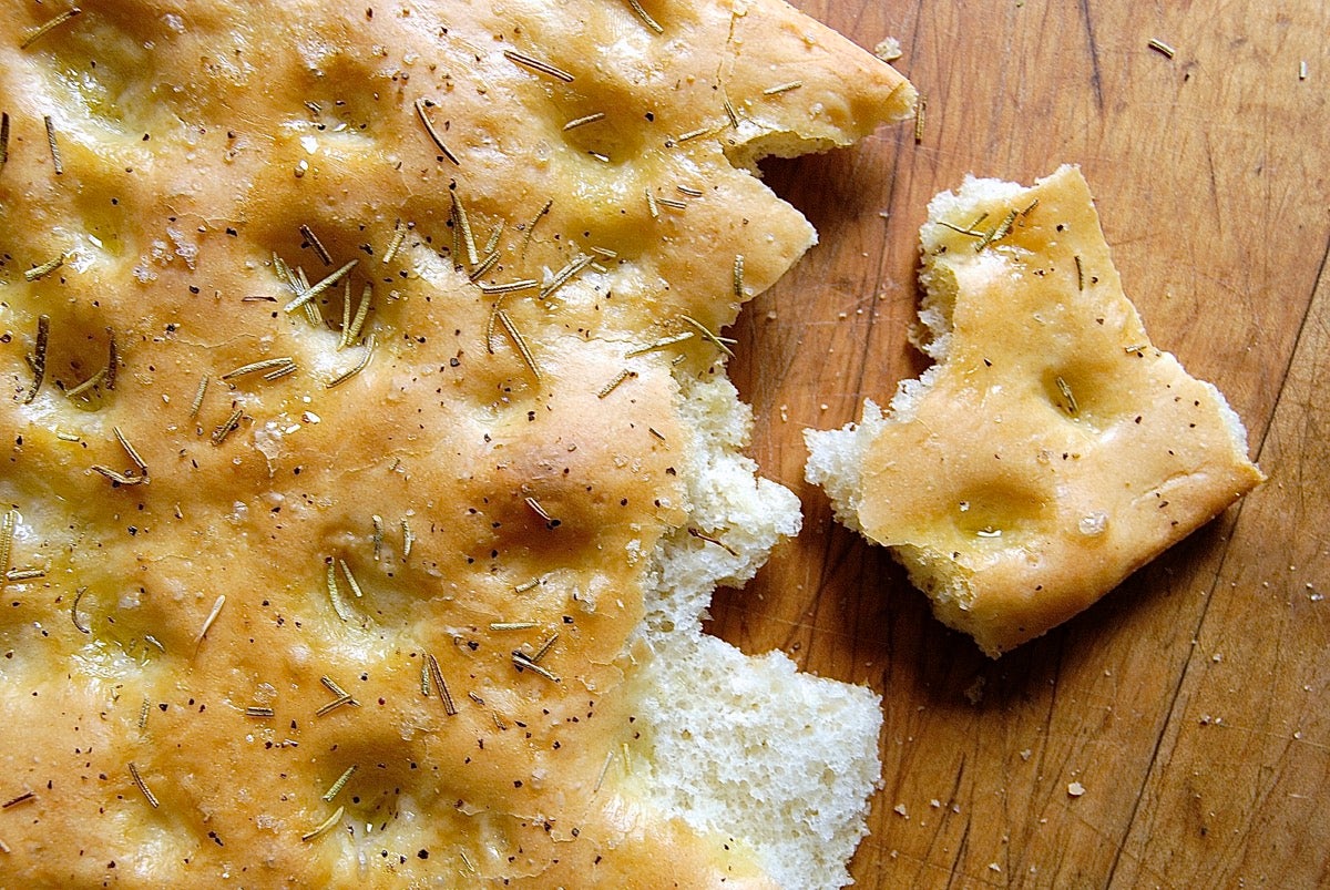 Golden Focaccia Bakealong via @kingarthurflour