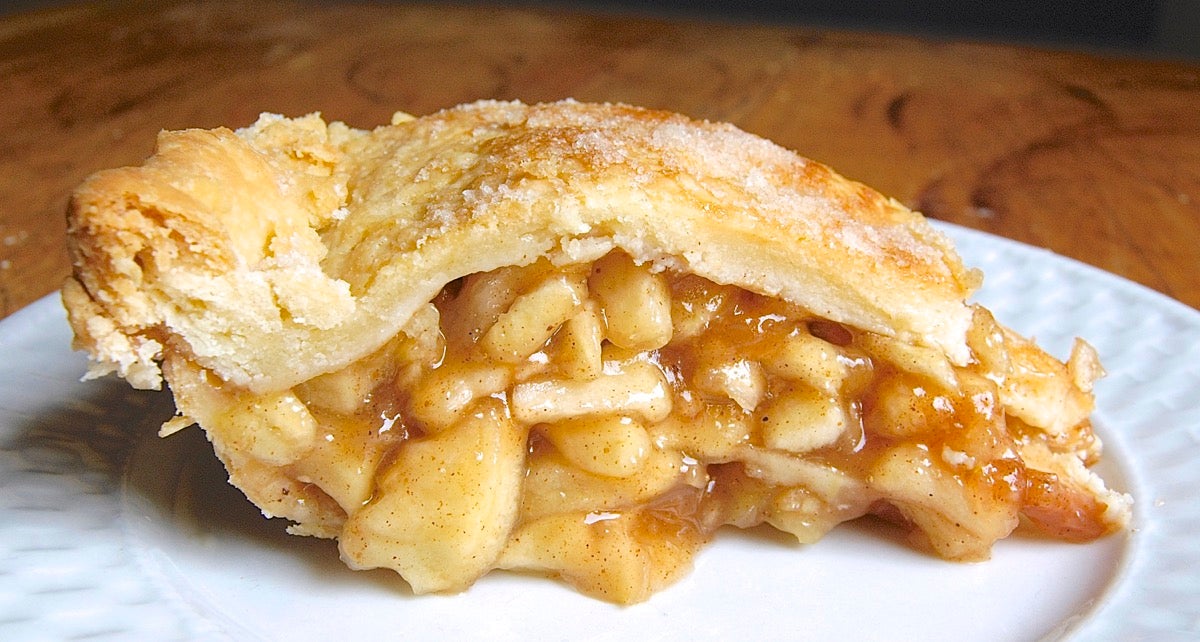 How to Prevent the Gap in Pie Crust via @kingarthurflour