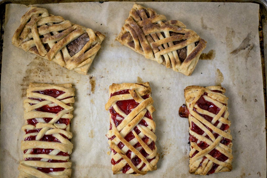 How to make Mummy Hand Pies via @kingarthurflour