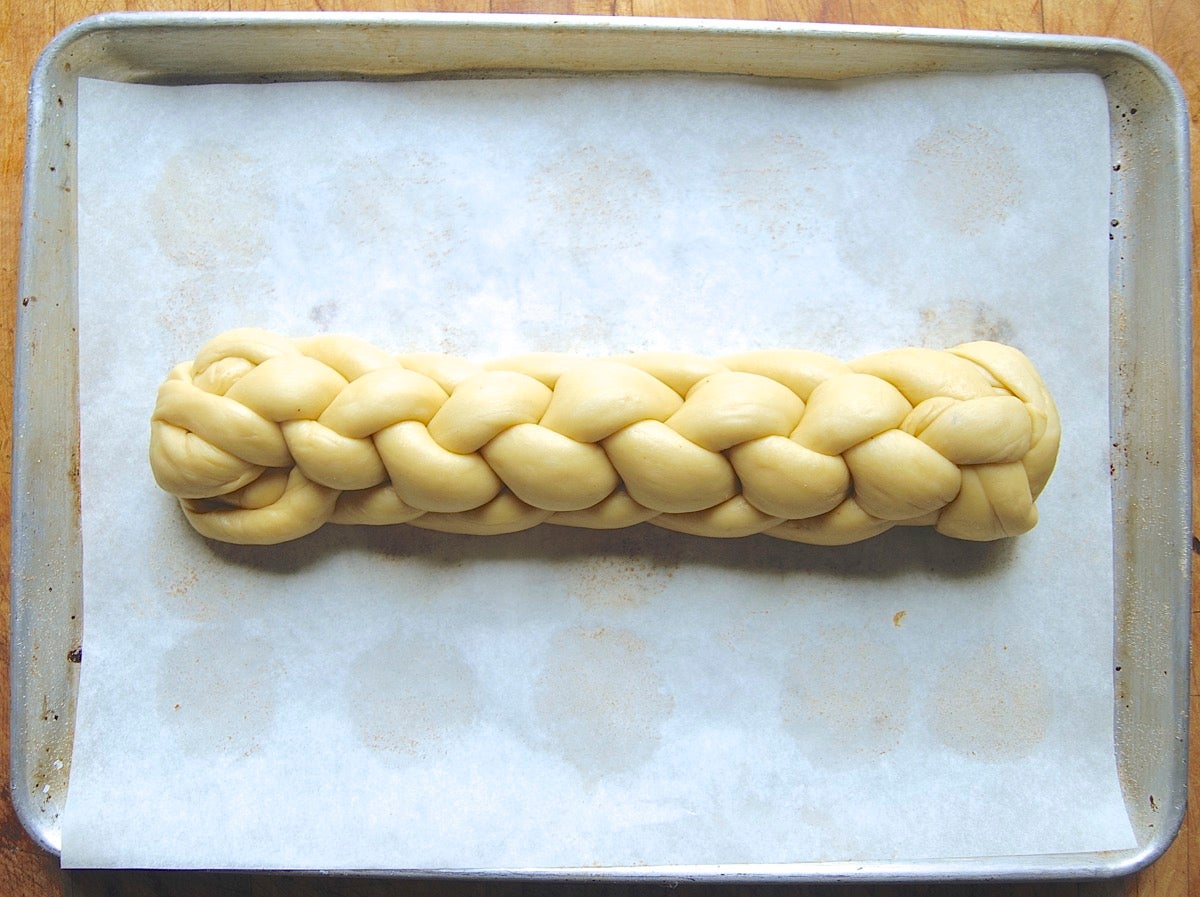 Classic Challah Bakealong via @kingarthurflour